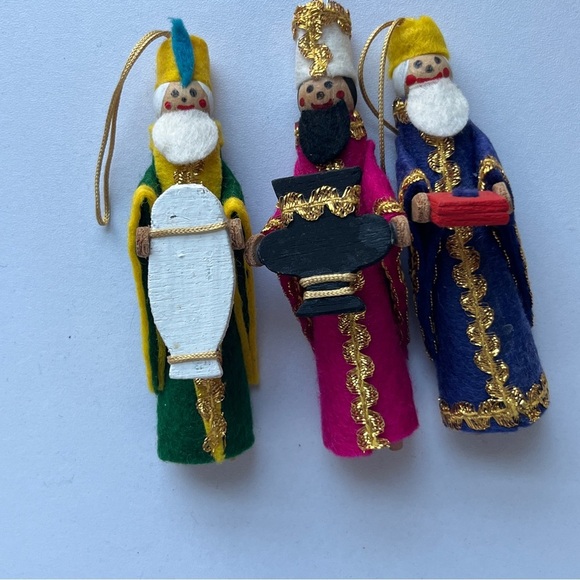 Vintage Handmade Christmas Nativity Figures Pieces Clothespin Wisemen Ornaments - Picture 2 of 4